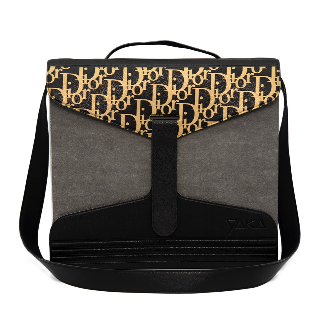 YAKACART.DIOR01.MAIN